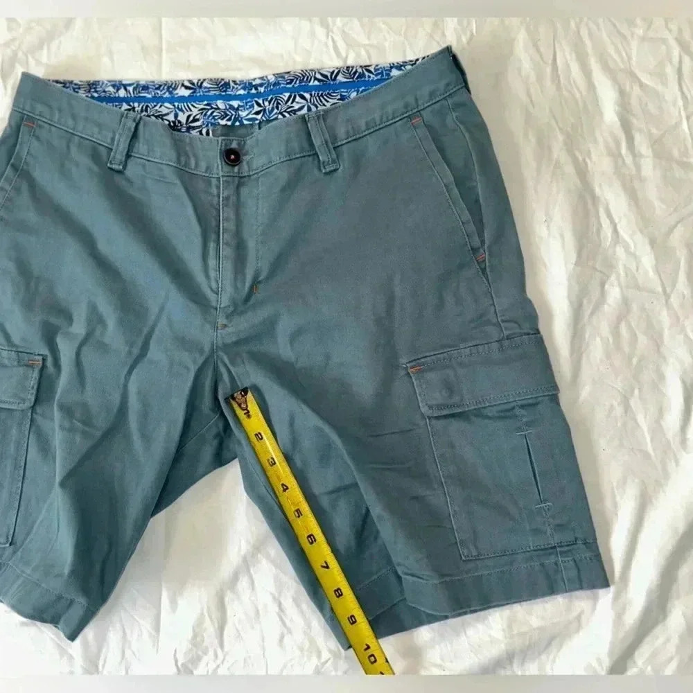 Tommy Bahama Men’s Size 34 10” Coastal Key Cargo Shorts Light Blue NWOT - Picture 6 of 10